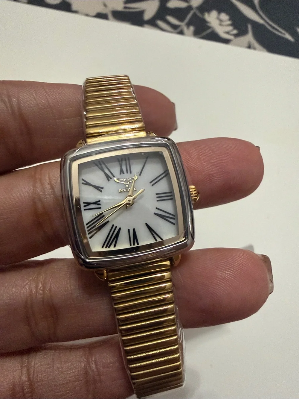 Invicta sleek women